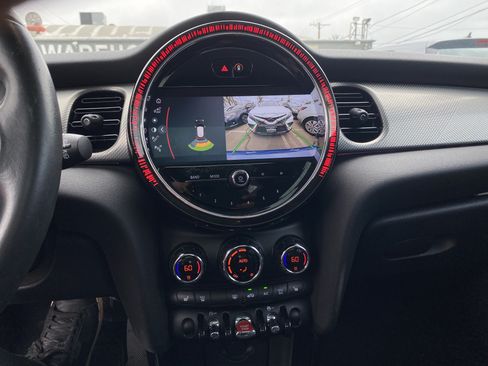 Used 2024 MINI Cooper 4-Door Hardtop FWD image 15