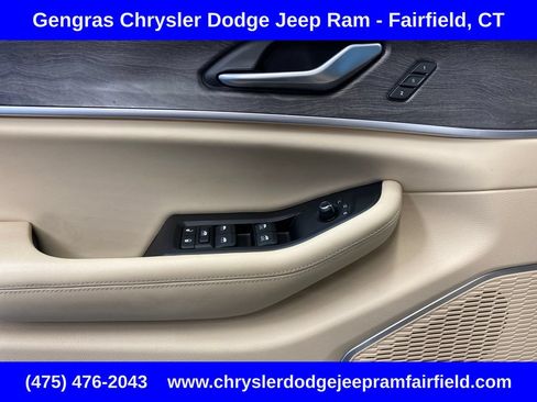 Certified 2024 Jeep Grand Cherokee L Limited AWD/4WD image 12