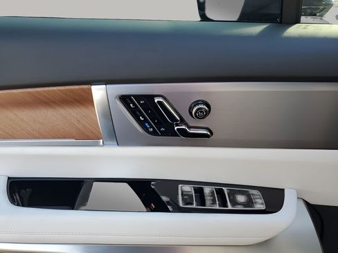 New 2026 Cadillac Vistiq Luxury w/ LPO, Floor Liner Package image 28