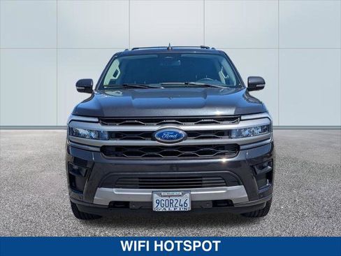 Used 2023 Ford Expedition Max XLT image 8