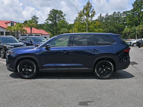 Certified 2025 Toyota Grand Highlander FWD image 2
