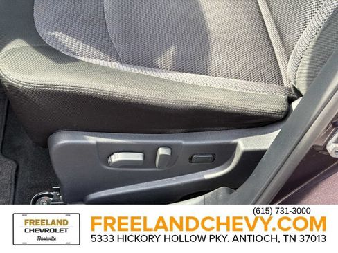 Used 2012 Nissan Rogue SV w/ Premium Pkg FWD image 23