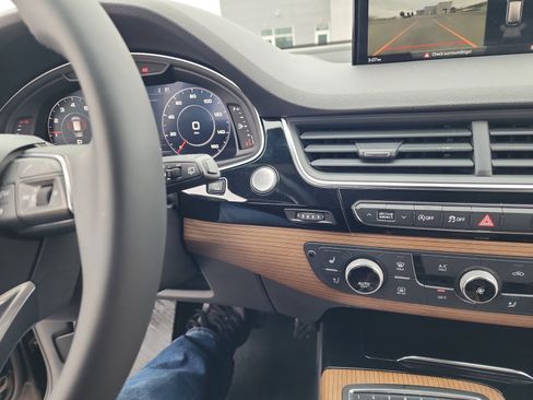 Used 2017 Audi Q7 2.0T Premium Plus w/ Premium Plus Package image 30