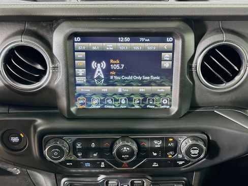Used 2023 Jeep Wrangler Unlimited Sahara w/ Cold Weather Group AWD/4WD image 19