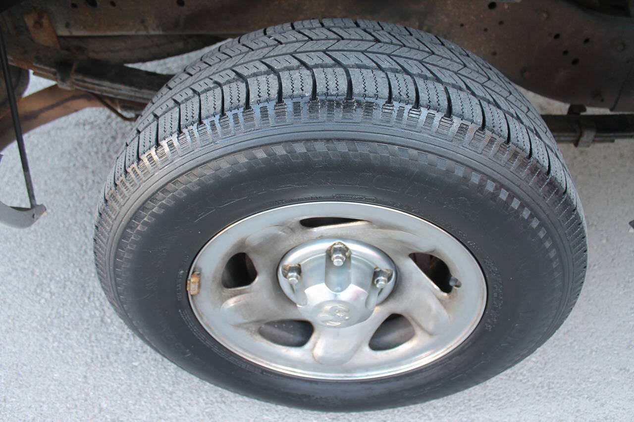 Used 1996 Dodge Ram 1500 Truck 2WD Club Cab image 13