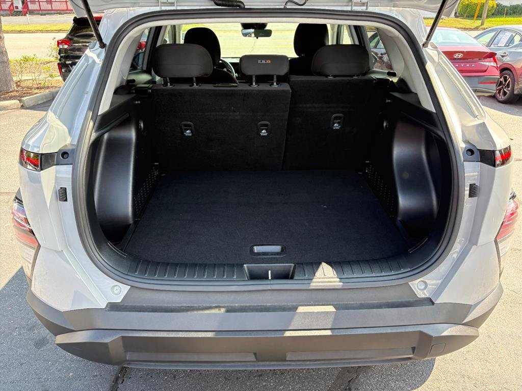 Certified 2024 Hyundai Kona SEL AWD/4WD image 23