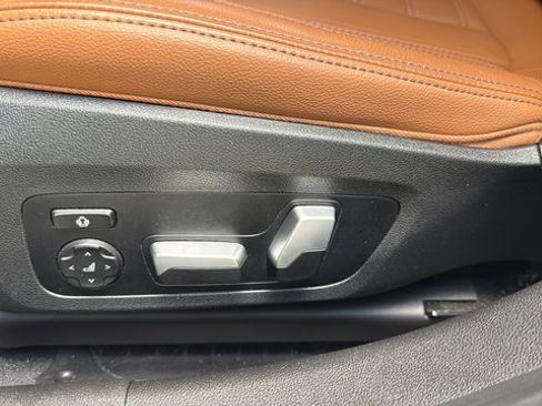 Used 2021 BMW M340i RWD image 12
