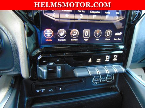 Certified 2019 RAM 1500 Laramie image 28