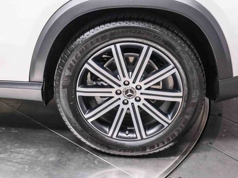 Certified 2025 Mercedes-Benz GLE 350 4MATIC image 9