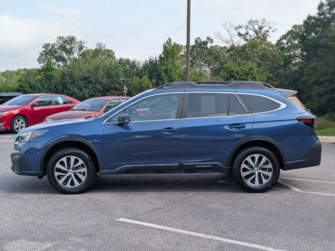 Used 2022 Subaru Outback Premium AWD/4WD image 6