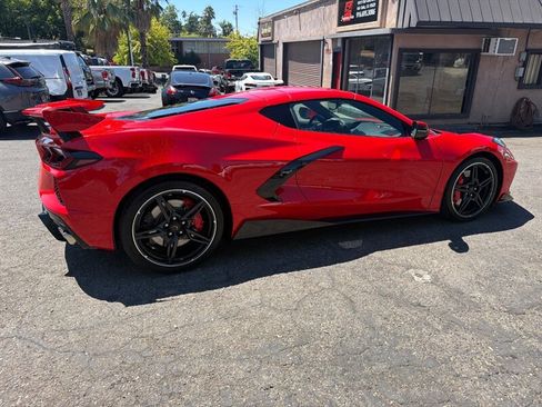 Used 2021 Chevrolet Corvette Stingray Premium Cpe w/ Z51 Performance Package RWD image 7