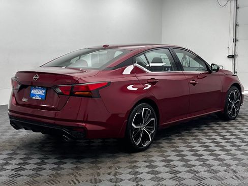 Used 2025 Nissan Altima 2.5 SR FWD image 8