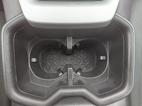 Used 2024 Toyota RAV4 XLE AWD/4WD image 27