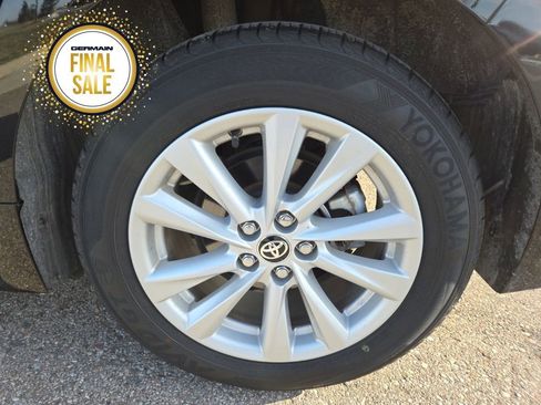 Used 2025 Toyota Corolla SE image 10