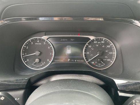 Used 2025 Nissan Pathfinder SV AWD/4WD image 22