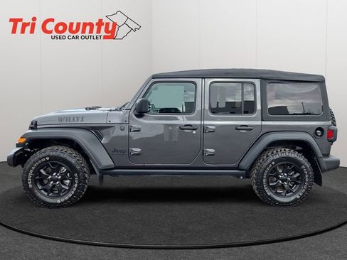 Used 2023 Jeep Wrangler Willys image 5