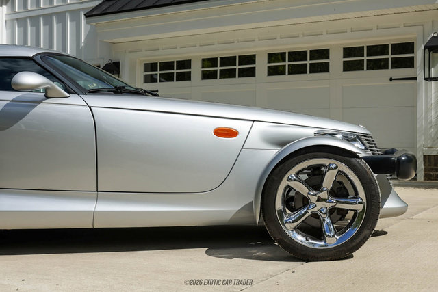 Used 2002 Chrysler Prowler RWD image 9