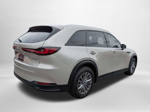 Certified 2024 MAZDA CX-90 3.3 Turbo w/ Preferred Plus AWD/4WD image 4