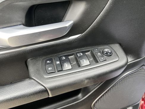 Used 2019 RAM 1500 Big Horn image 12