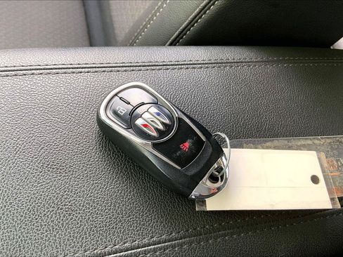 Used 2025 Buick Encore GX Preferred AWD/4WD image 11