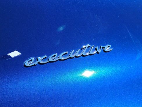 Used 2023 Porsche Panamera 4 Executive AWD/4WD image 34
