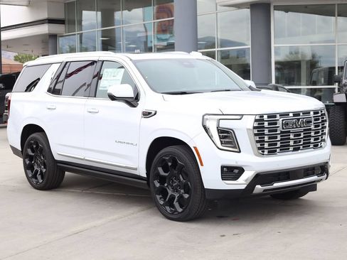 New 2026 GMC Yukon Denali w/ Denali Reserve Package AWD/4WD image 8