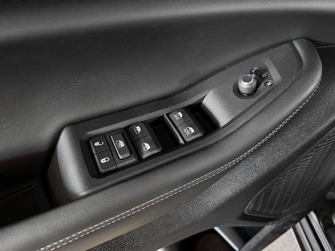 New 2025 Jeep Grand Cherokee Altitude AWD/4WD image 22