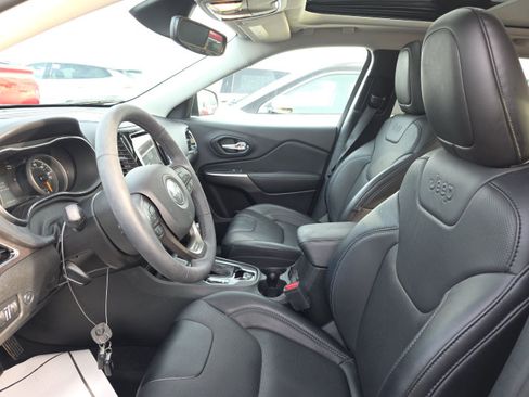 Used 2022 Jeep Cherokee Limited AWD/4WD image 4
