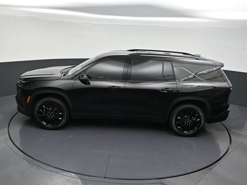 Used 2023 Chevrolet Traverse LT FWD image 15