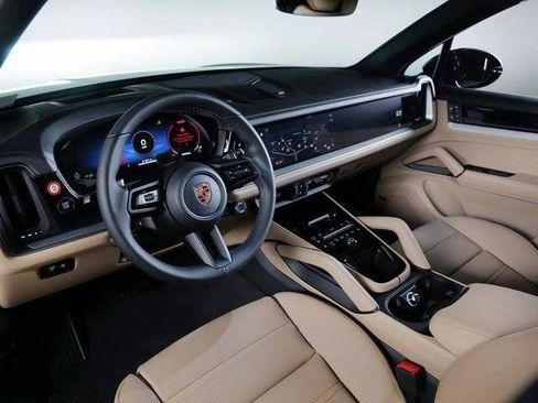New 2026 Porsche Cayenne AWD/4WD image 4