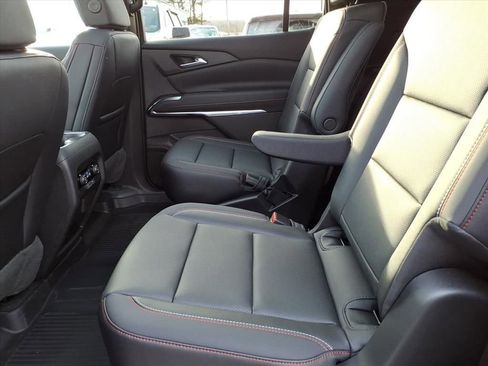 New 2026 Chevrolet Traverse Z71 w/ Driver Confidence Package image 15