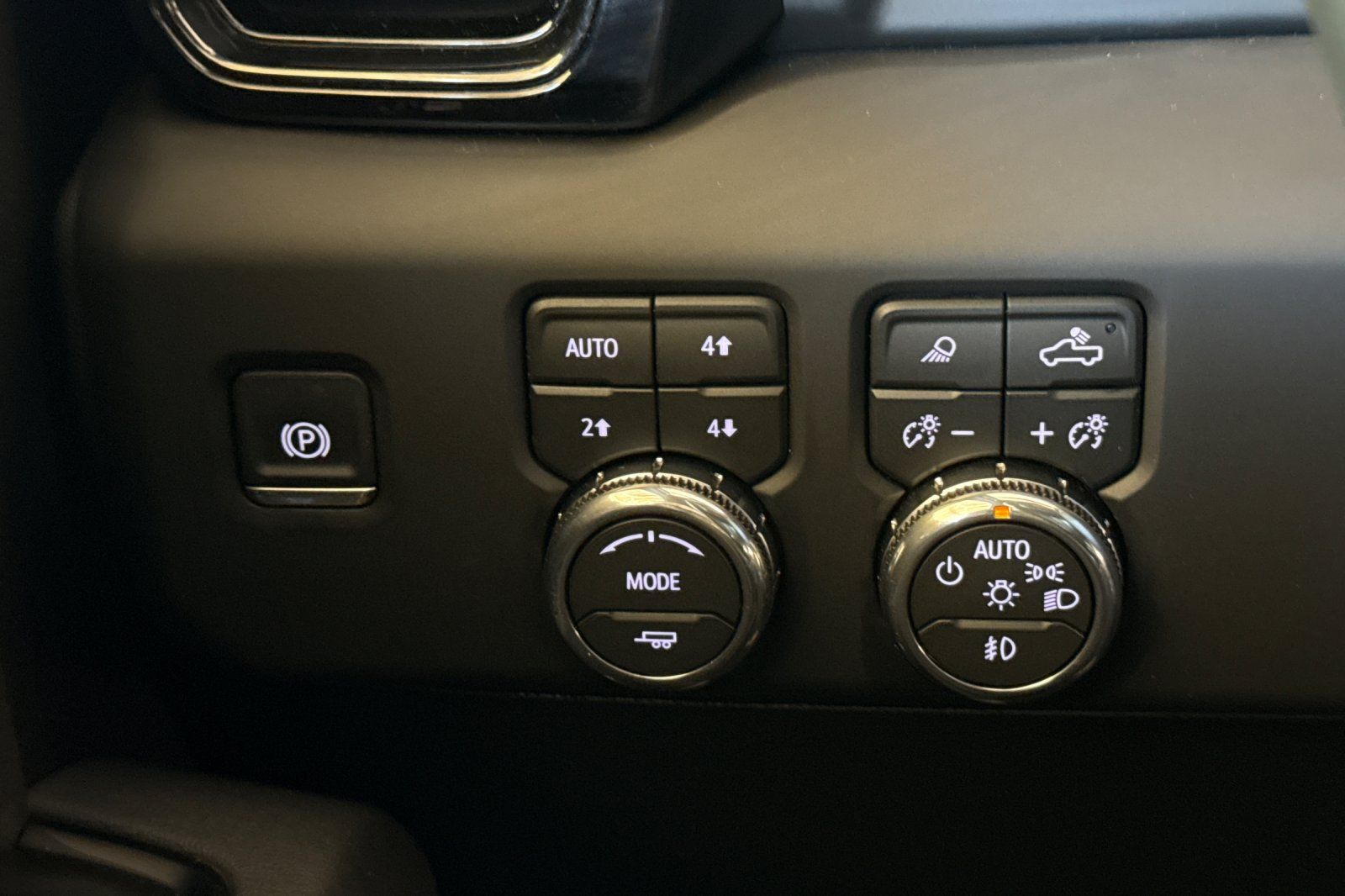Used 2026 GMC Sierra 2500 AT4 AWD/4WD image 34