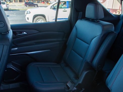 New 2026 Chevrolet Traverse Z71 w/ Enhanced Driving Package AWD/4WD image 26