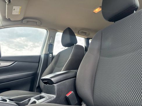 Used 2022 Nissan Rogue Sport S FWD image 39