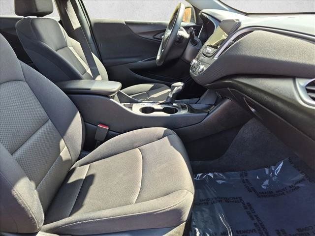 Used 2025 Chevrolet Malibu RS FWD image 20
