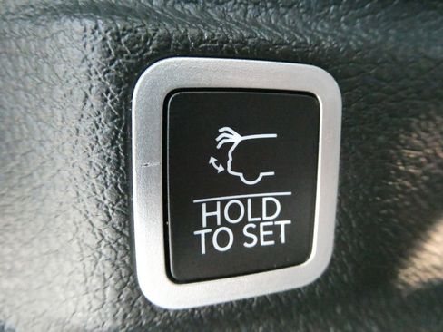 Used 2021 Jeep Grand Cherokee L Limited image 19