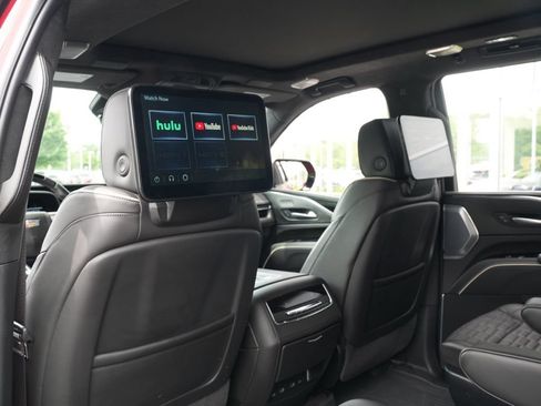 Used 2024 Cadillac Escalade V w/ LPO, ONYX Package AWD/4WD image 36