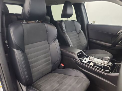 Used 2025 Mitsubishi Outlander SE image 17