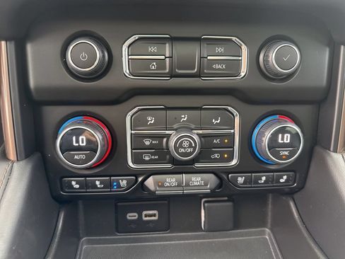 Used 2023 Chevrolet Tahoe High Country AWD/4WD image 29
