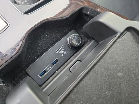 Used 2020 Land Rover Range Rover Long Wheelbase HSE image 32