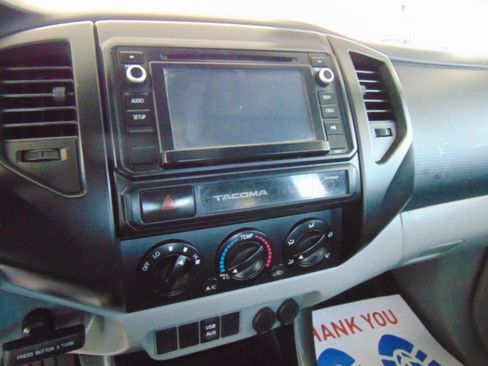 Used 2015 Toyota Tacoma 2WD Access Cab image 8
