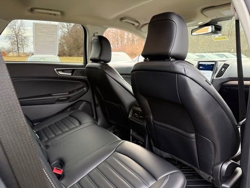 Used 2023 Ford Edge SEL w/ Convenience Package image 18