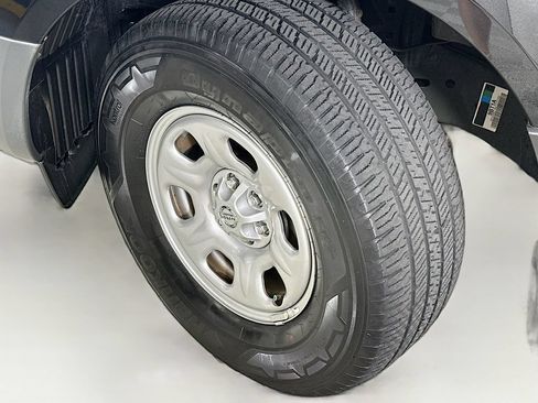 Used 2021 Nissan Frontier S AWD/4WD image 25