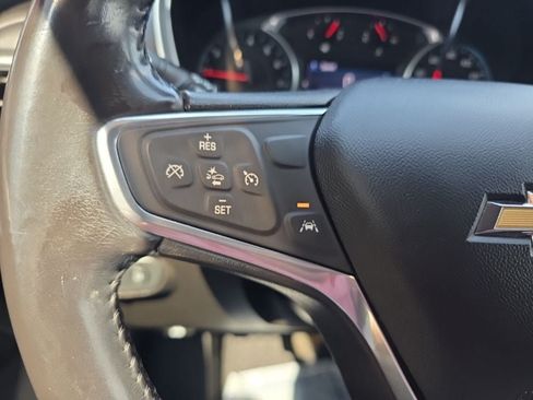 Used 2020 Chevrolet Equinox LT FWD image 22