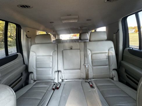 Used 2015 GMC Yukon XL Denali w/ Touring Package image 19