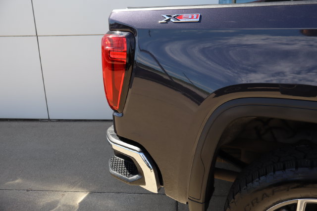 Used 2024 GMC Sierra 1500 SLT w/ SLT Premium Plus Package AWD/4WD image 12