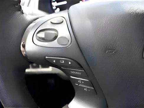 Used 2024 Nissan Murano SL FWD image 15