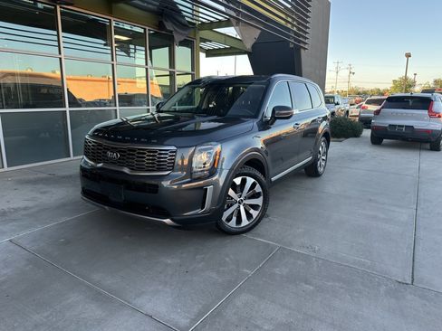 Used 2021 Kia Telluride S image 1