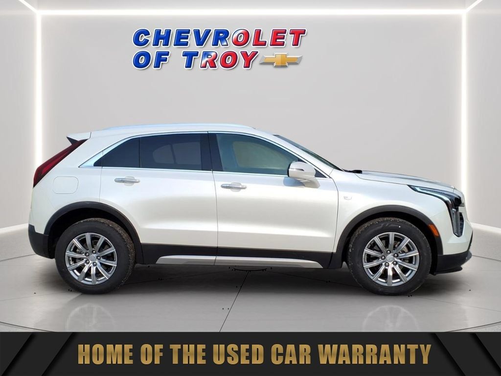 Used 2023 Cadillac XT4 Premium Luxury w/ Sun And Sound Package AWD/4WD image 10