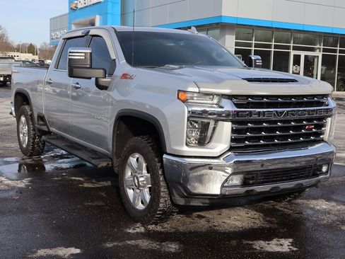 Used 2021 Chevrolet Silverado 2500 LTZ image 2
